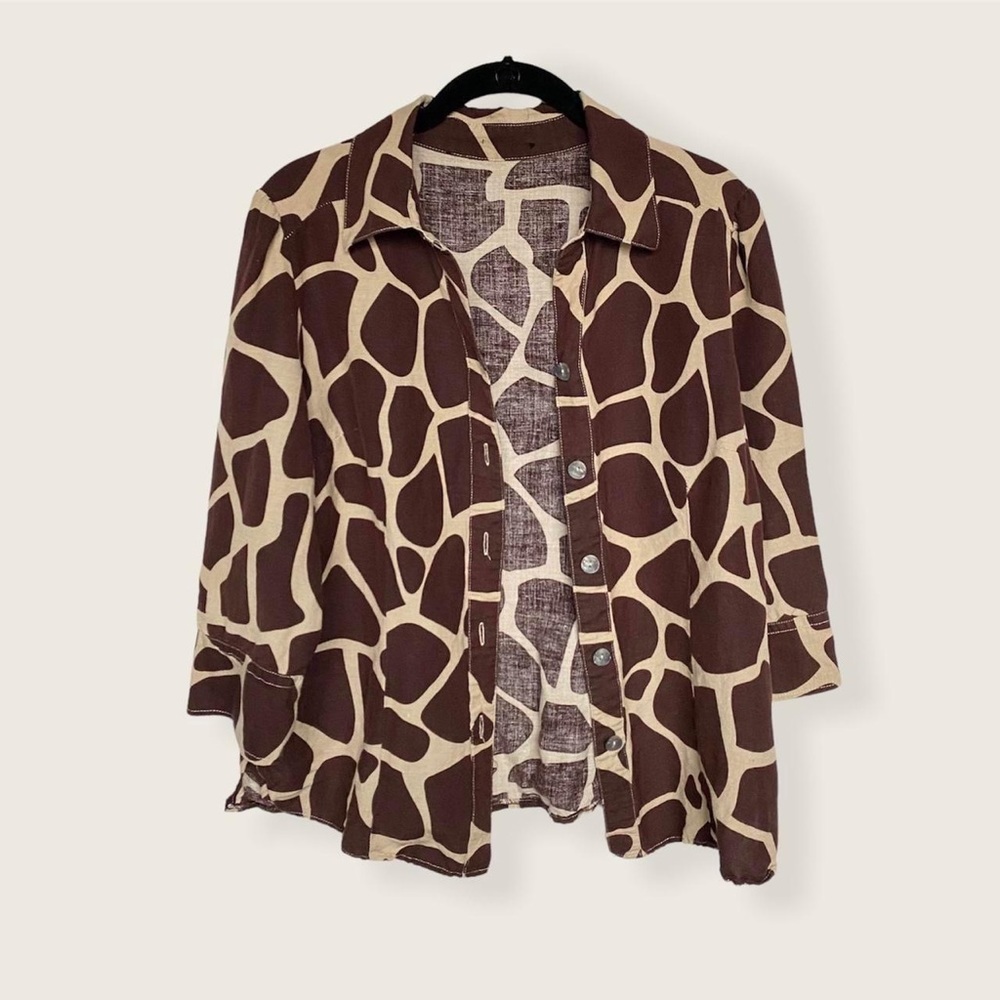 Animal print button down! Giraffe